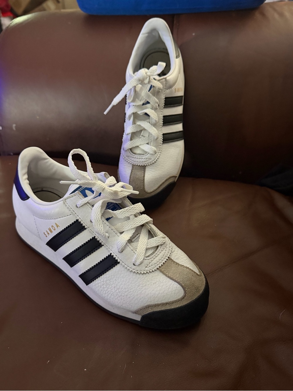 adidas Kids White Samoa Sneakers with Black Stripes, Sz 3 Y